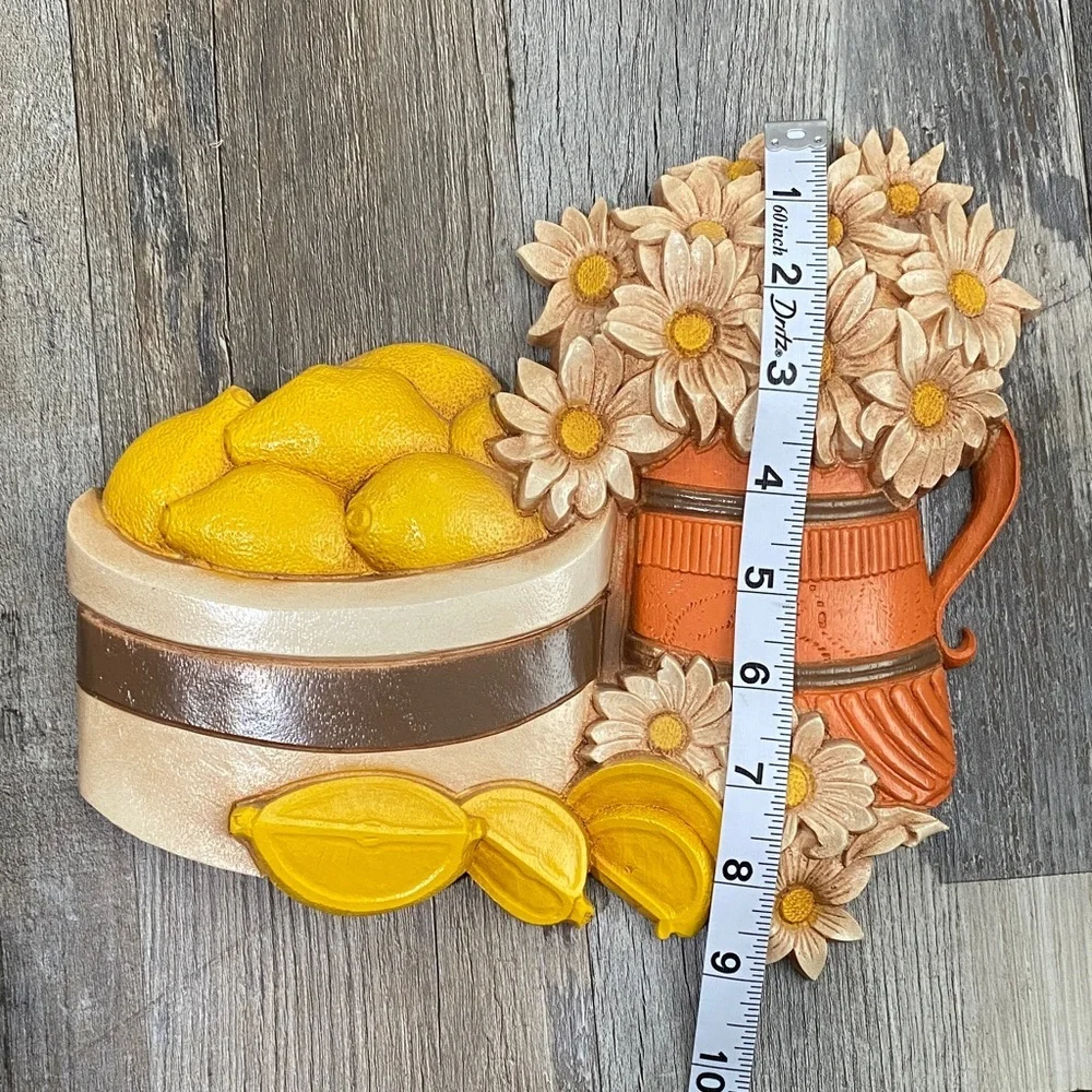 Homco Vtg Yellow and Cream Wall Art with Lemons and Daisies